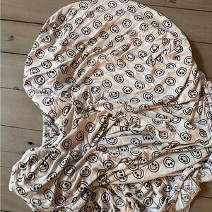 Smiley Face Crib Sheet